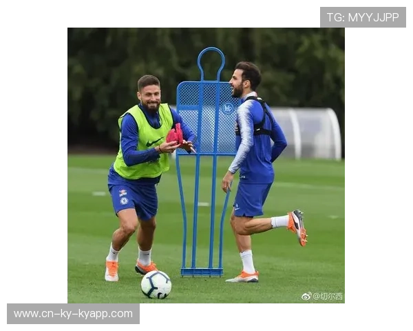 卡迪夫城边路突破频繁，蓝鸟军团全力进攻，卡迪夫蓝调风格是什么车