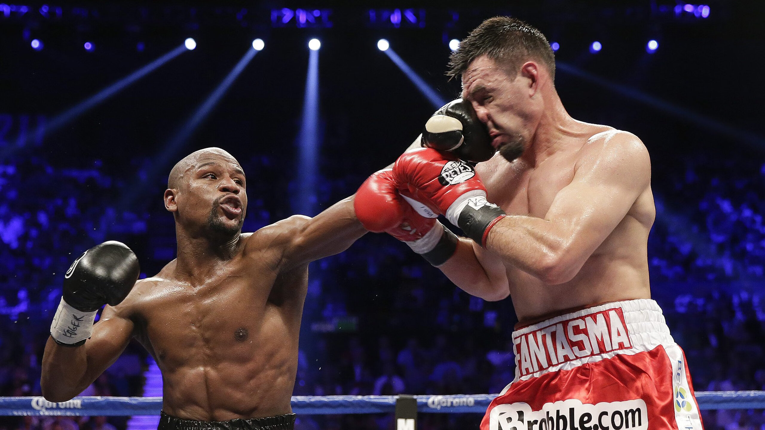 德甲火力全开：攻势凌厉，场面火爆！，德甲榜首大战